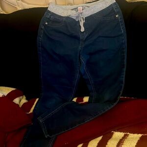 Junior Justice Jeans for girls.  Front, back pockets.